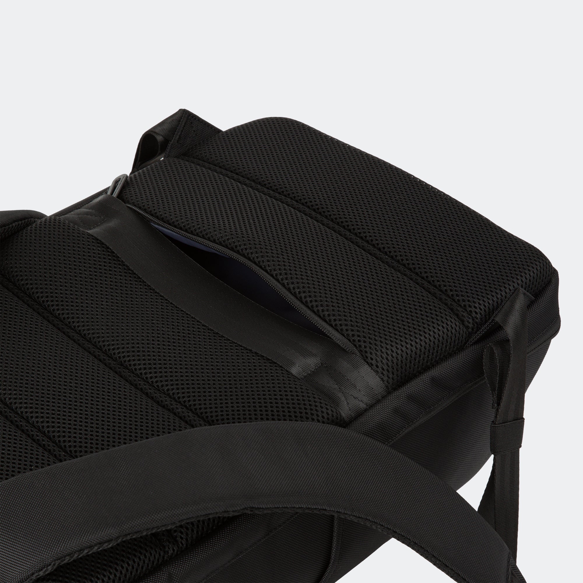 DAYTON | Backpack – Zero Halliburton