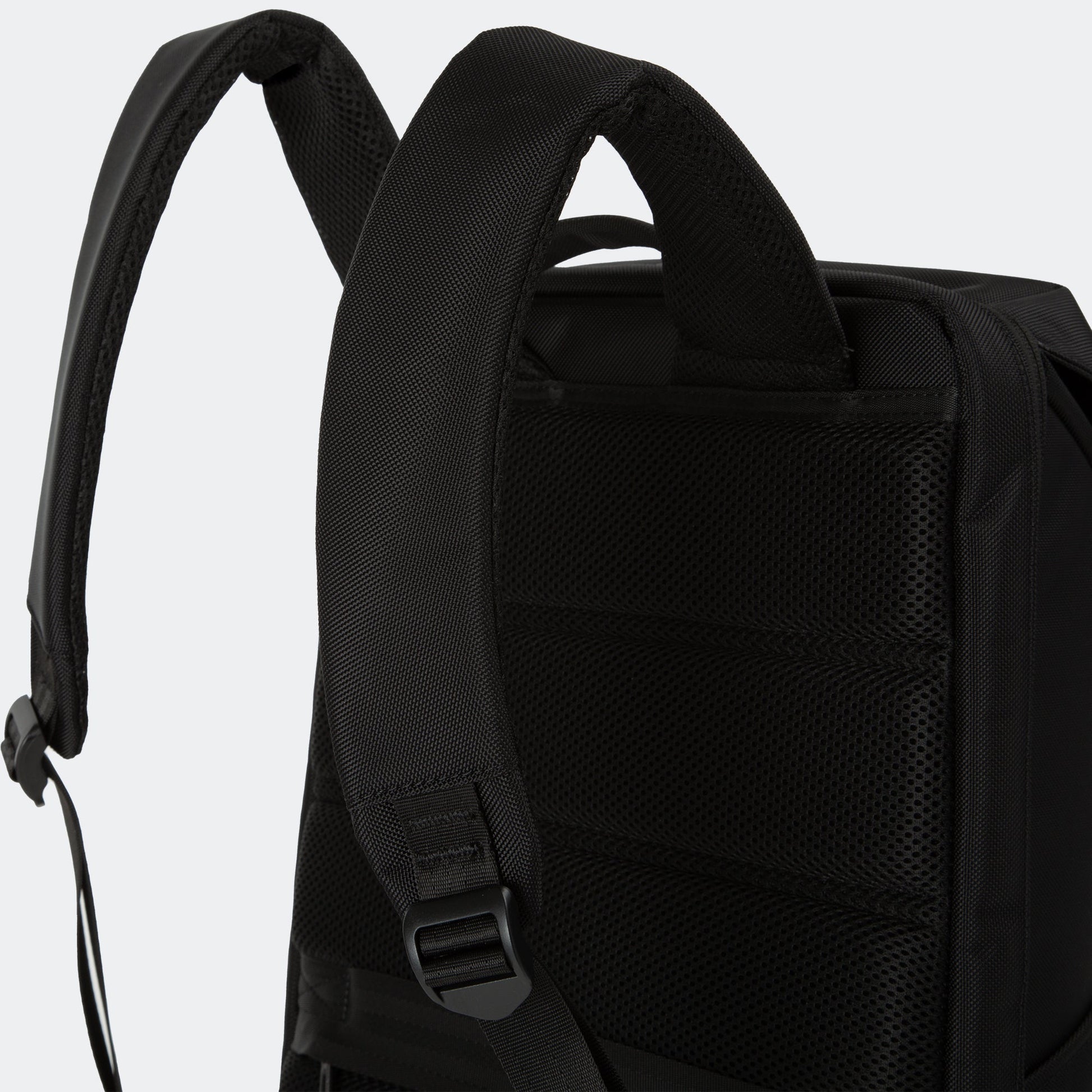 BLACK - Dayton Backpack 81572-01 Straps
