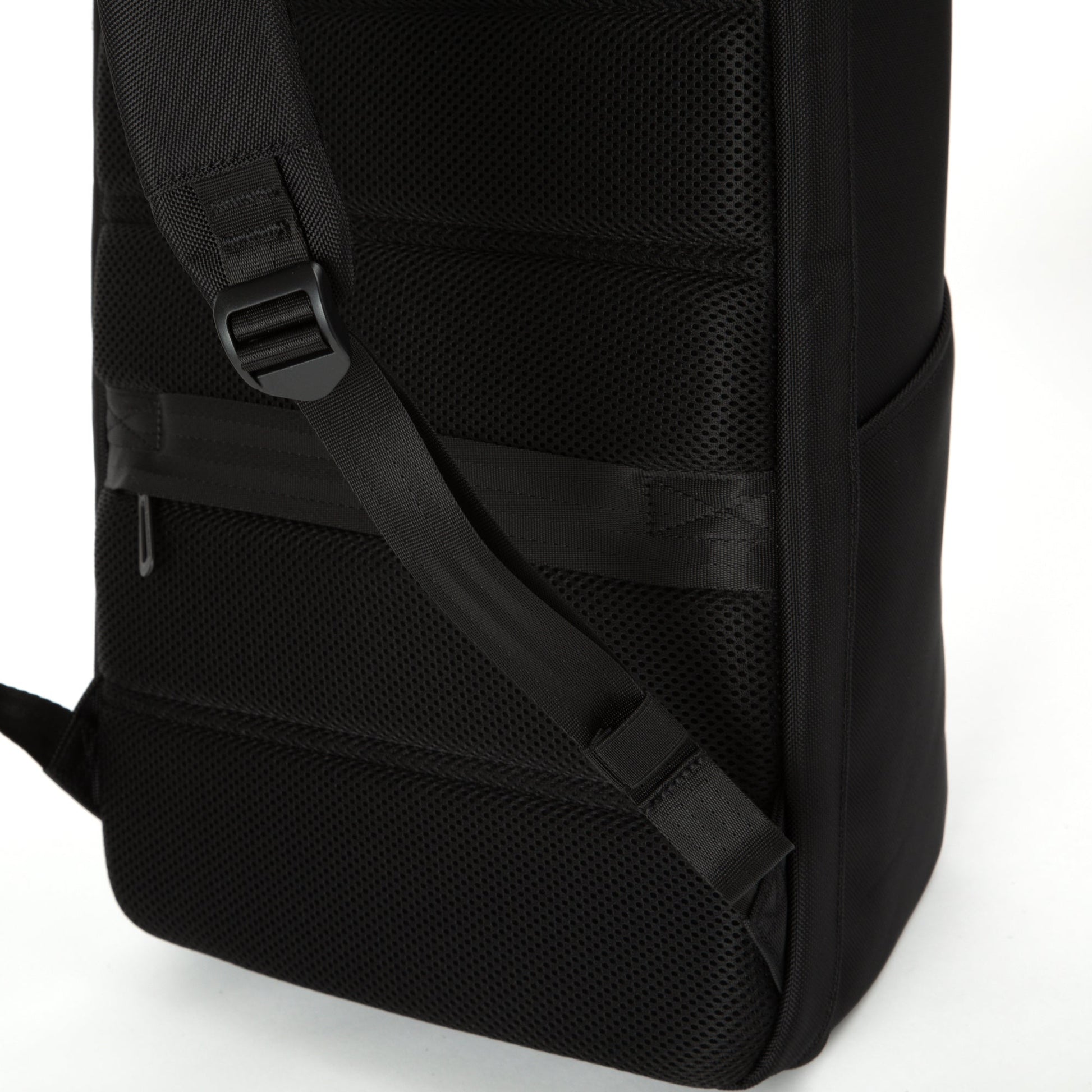 BLACK - Dayton Backpack 81572-01 Straps bottom