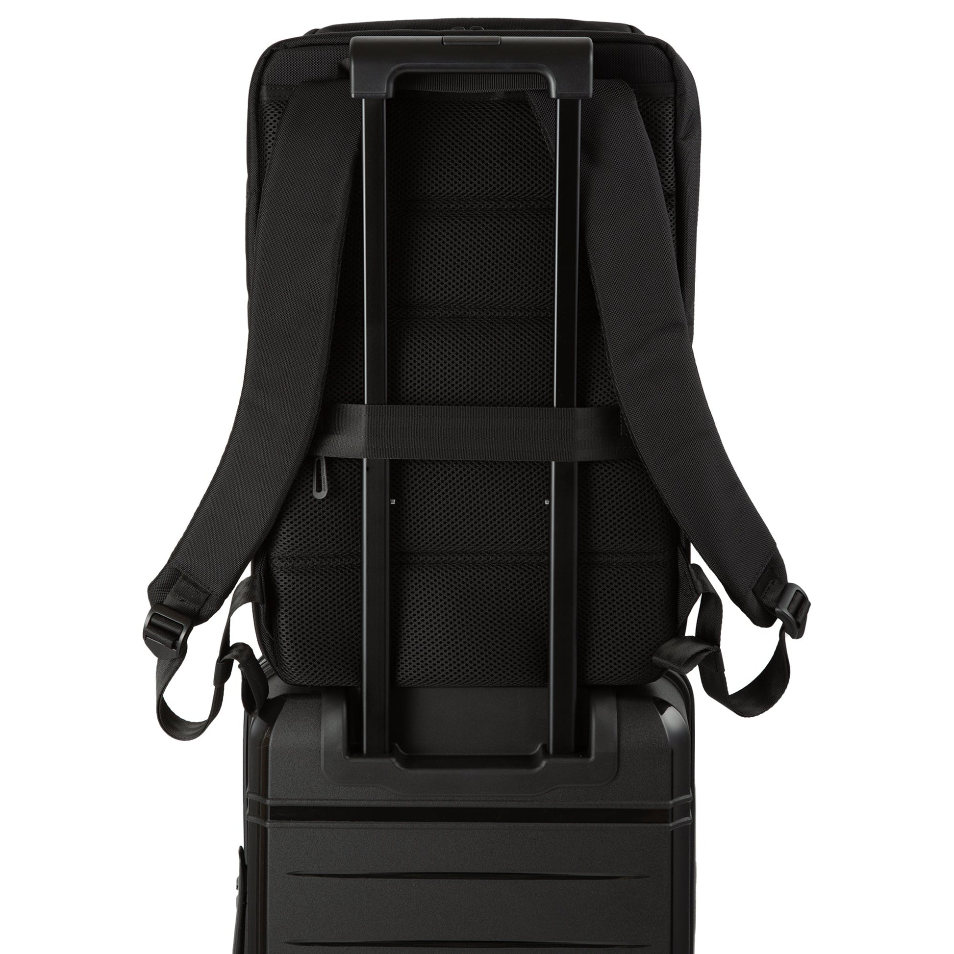 BLACK - Dayton Backpack 81572-01 with Luggage