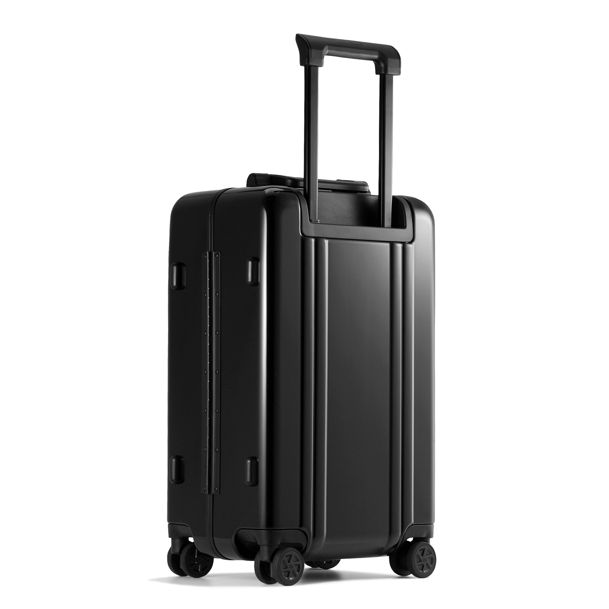 Classic Lightweight F | Carry-On Luggage 32L – Zero Halliburton