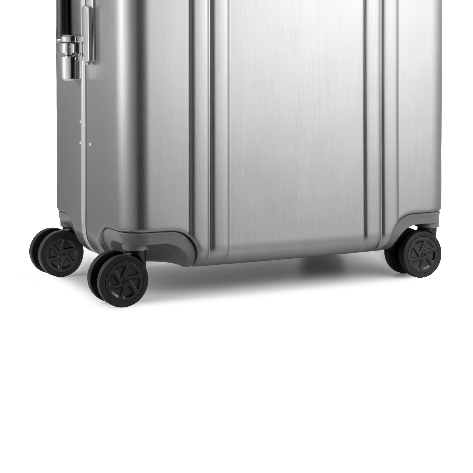 Classic Lightweight F | Large Checked Luggage 72L – Zero Halliburton