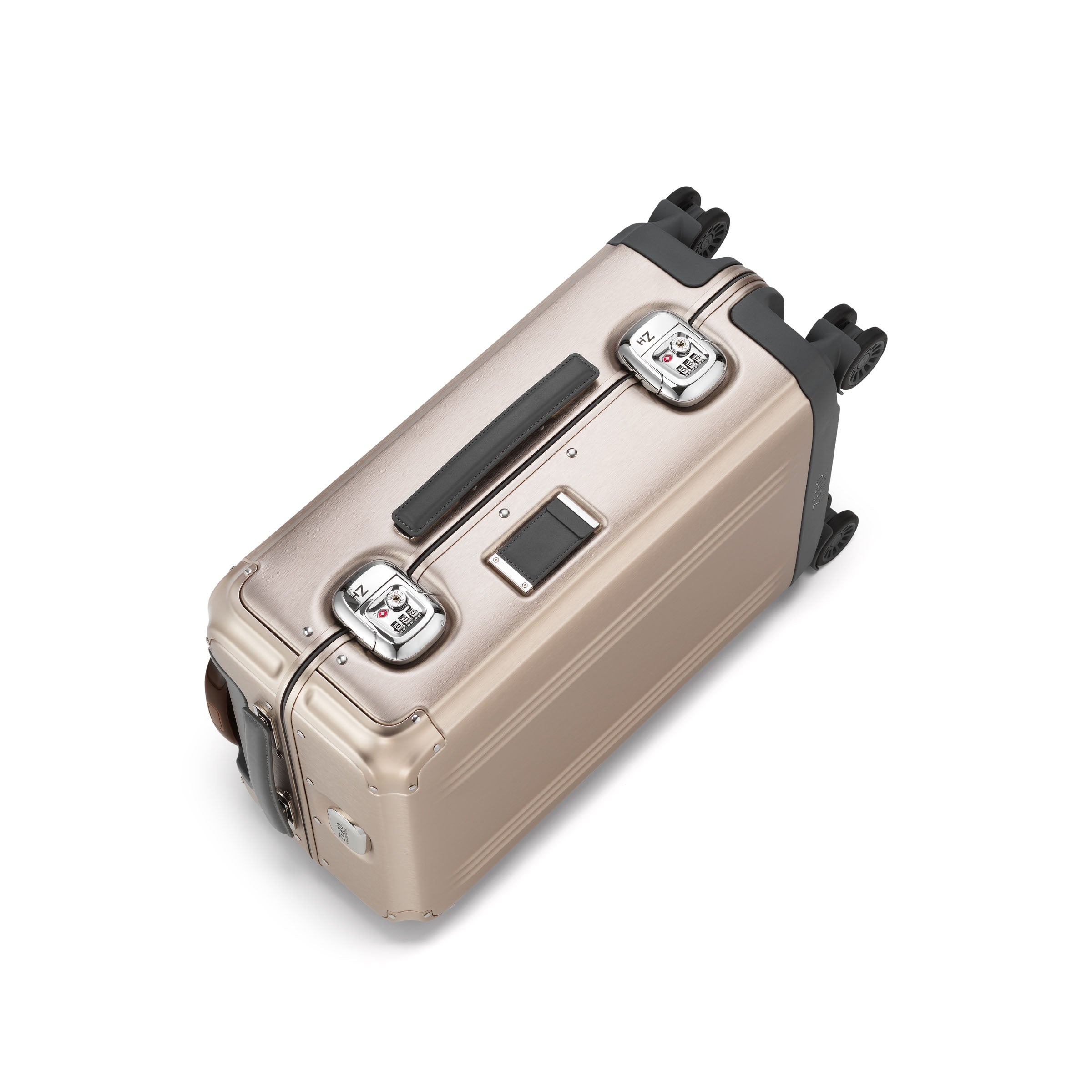 Pursuit Aluminum International Carry On Case Zero Halliburton Pursuit Aluminum International Carry On Case Zero Halliburton