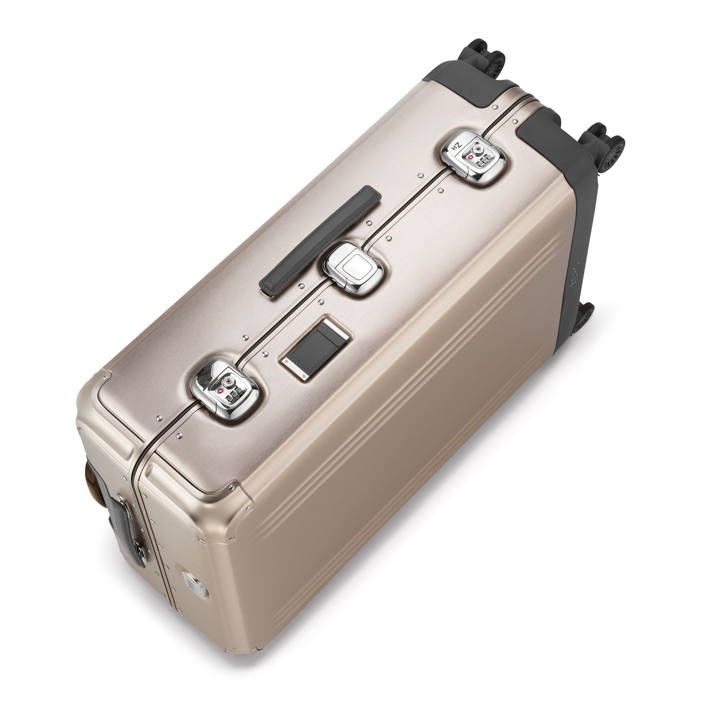 Pursuit Aluminum | Large Travel Case | Zero Halliburton